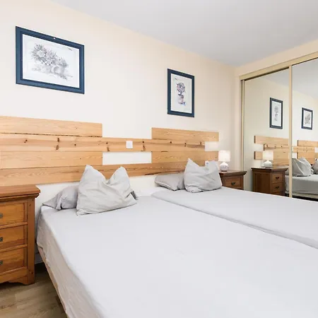Apartment Home2book Coastal By The *