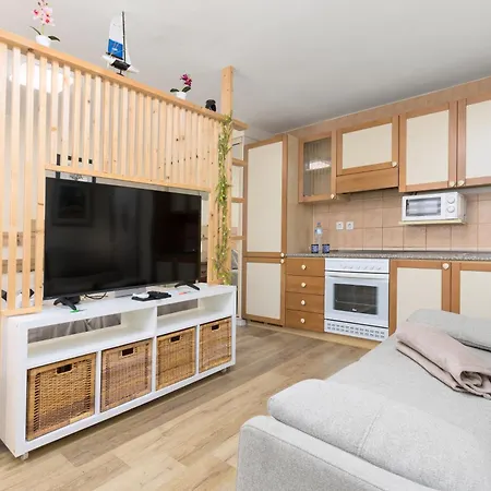 Home2book Coastal By The